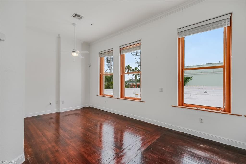 2260 1st ST 204-20