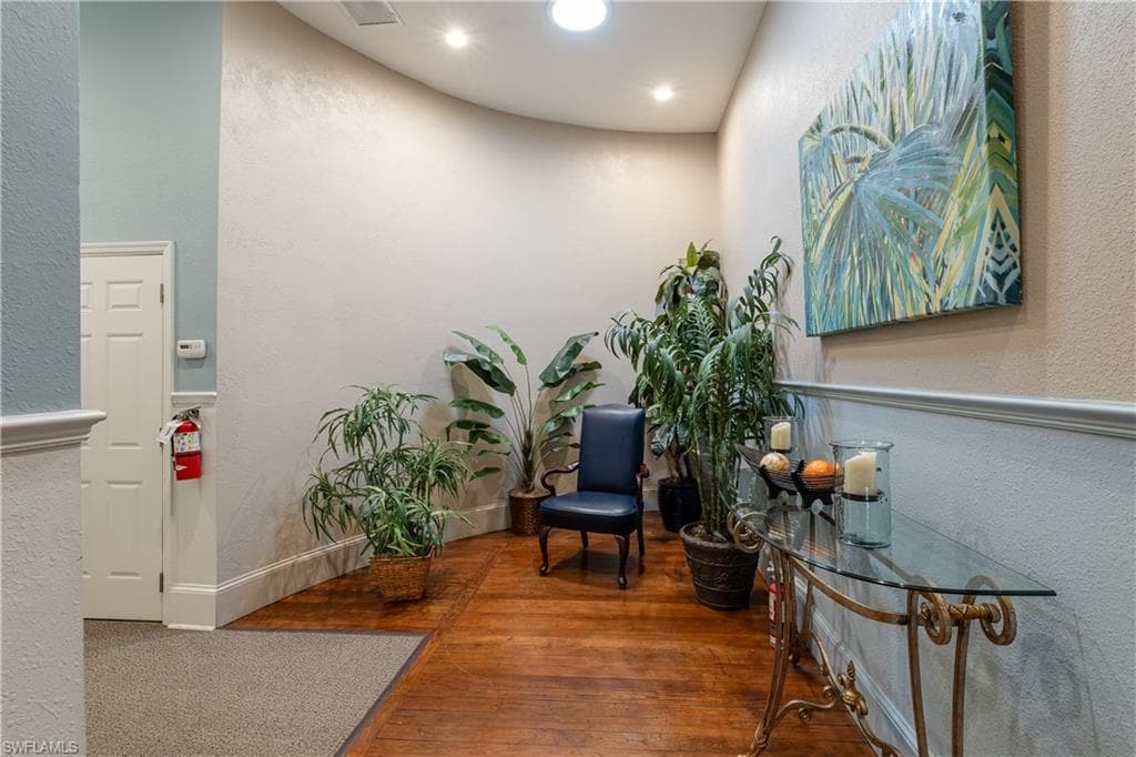 2260 1st ST 204-9