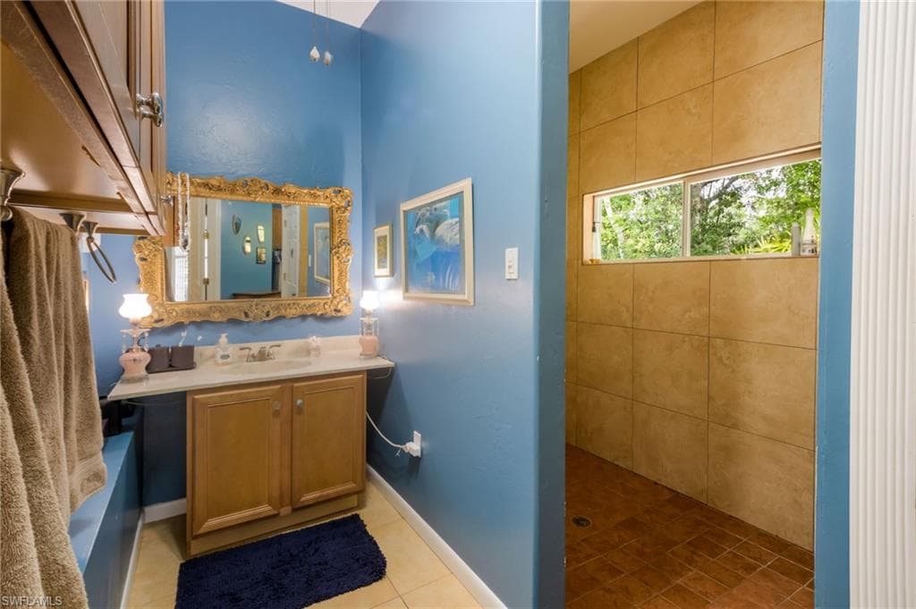 17611 Old Bayshore RD-25