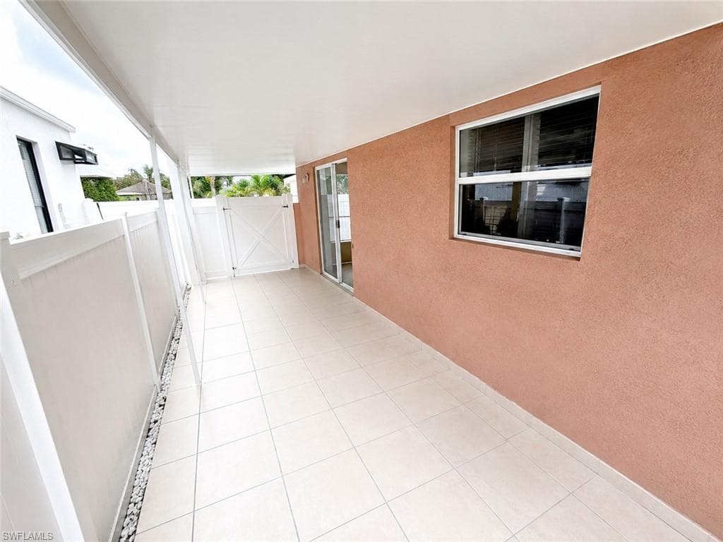 3586 Seagrape AVE-23