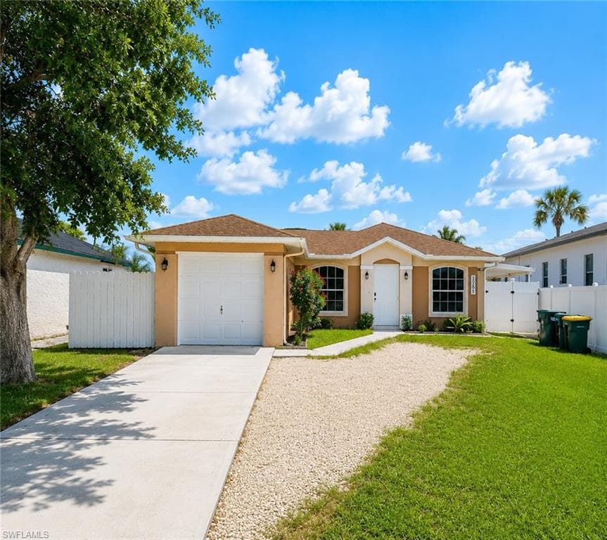3586 Seagrape AVE-1