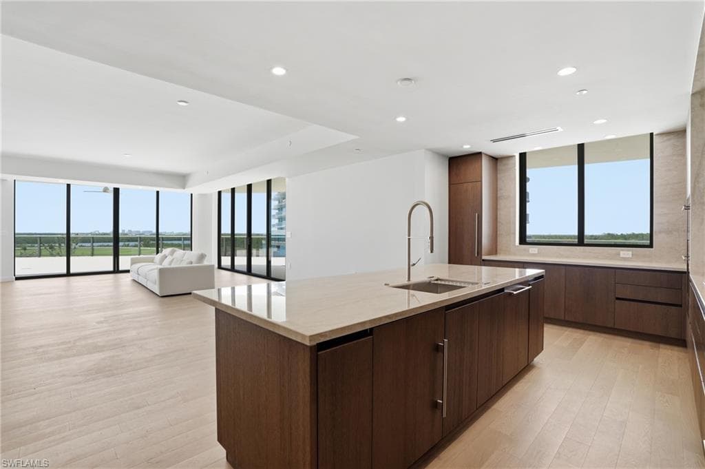 5100 Seagrass BLVD 201-16