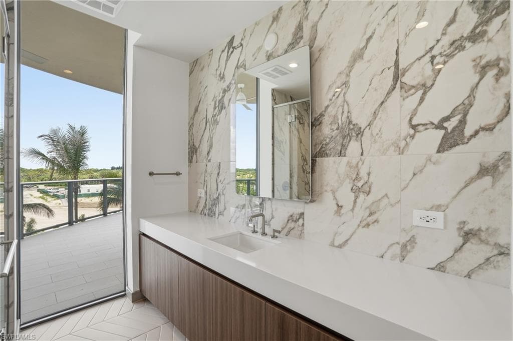 5100 Seagrass BLVD 201-22