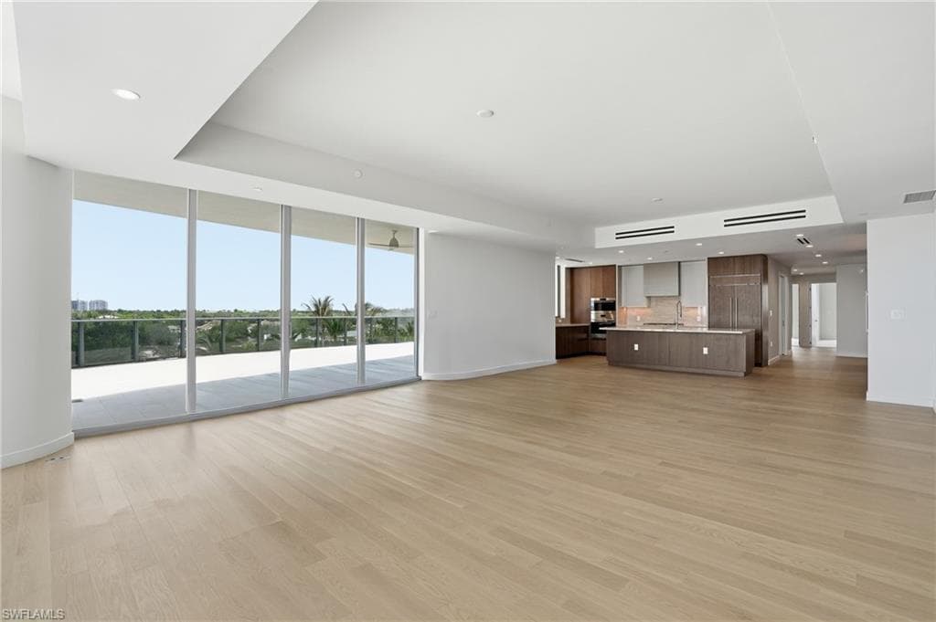 5100 Seagrass BLVD 201-15