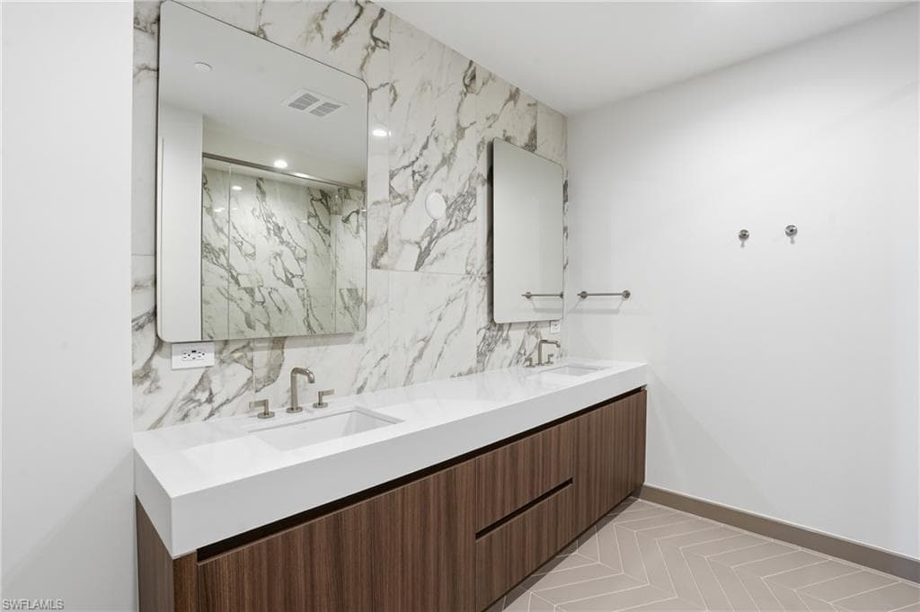 5100 Seagrass BLVD 201-31