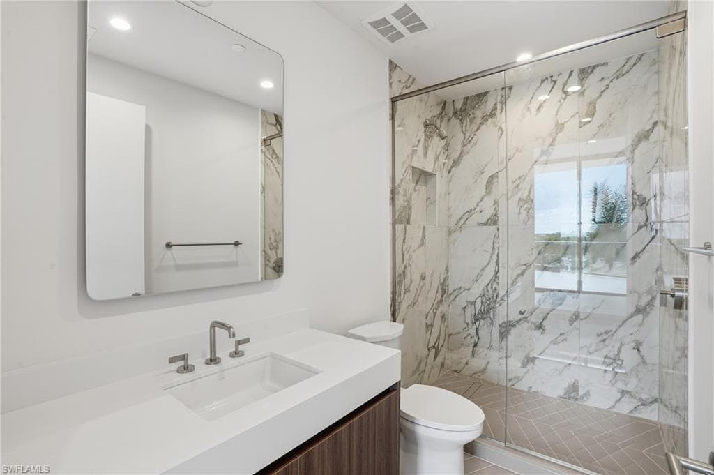 5100 Seagrass BLVD 201-29