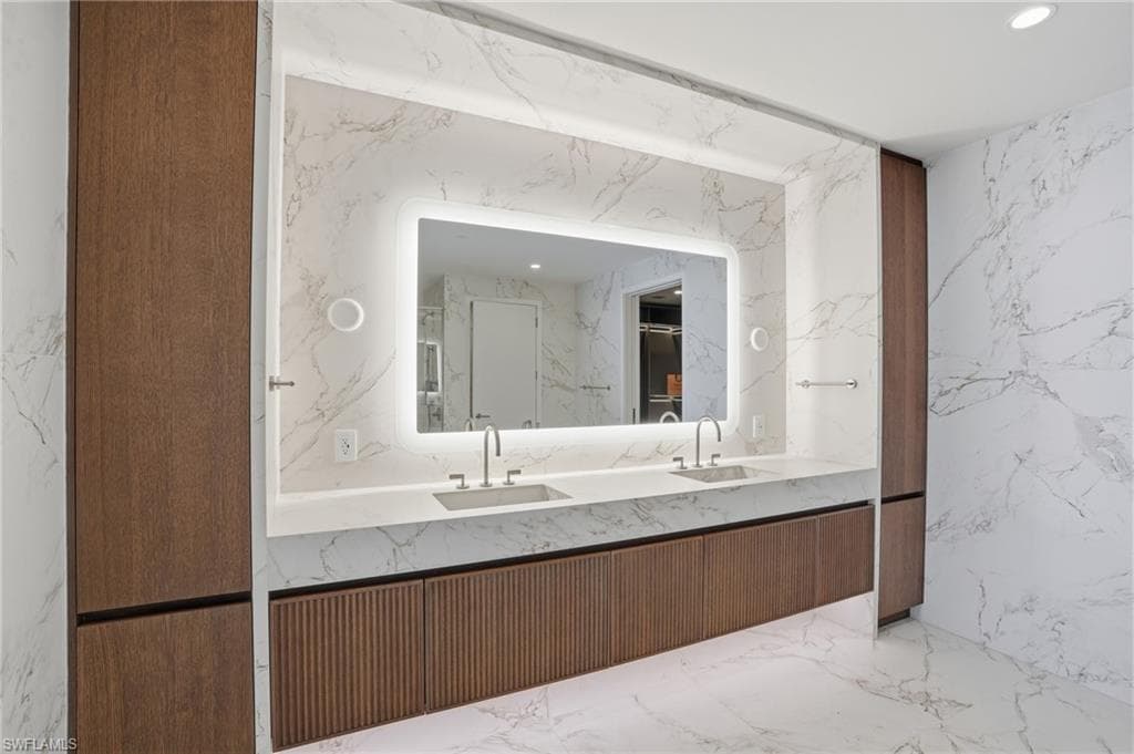 5100 Seagrass BLVD 201-25