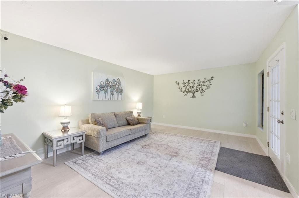 16001 Amberwood Lake CT 1-6