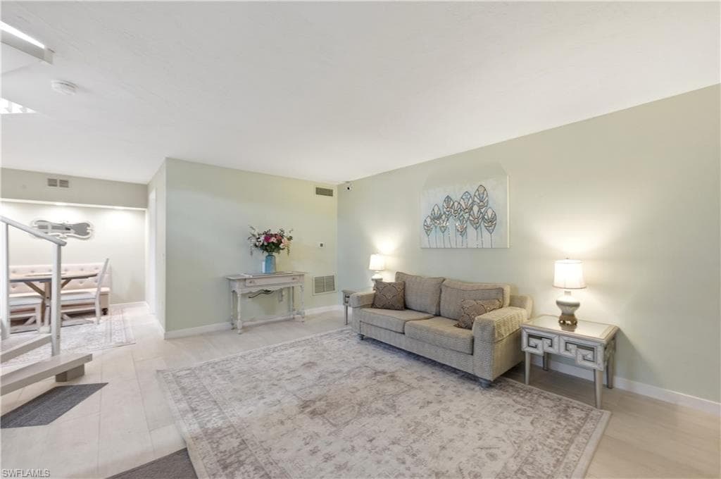 16001 Amberwood Lake CT 1-7