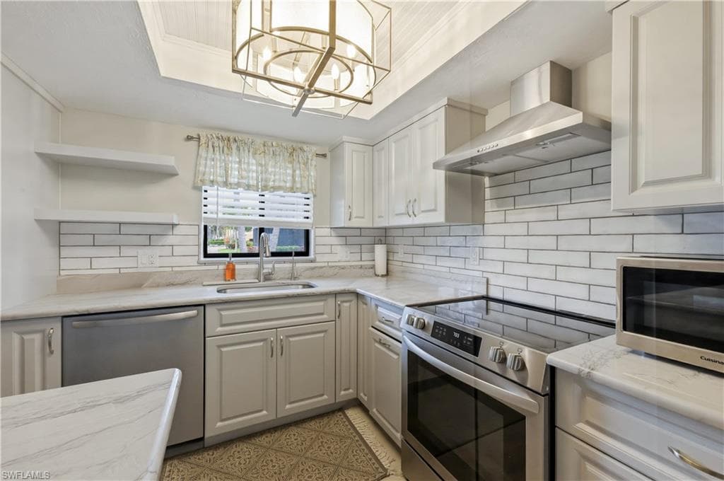 16001 Amberwood Lake CT 1-11
