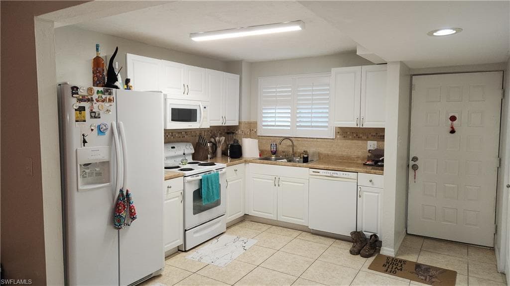2121 Collier AVE 107-5