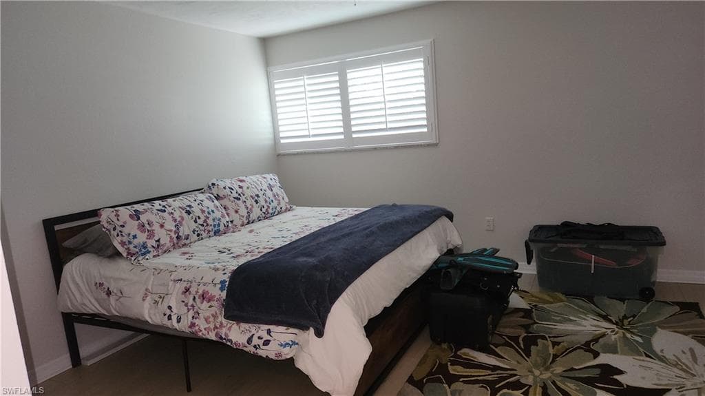 2121 Collier AVE 107-14