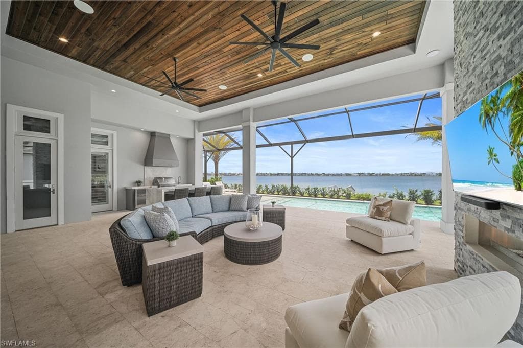 11441 Canal Grande DR-32