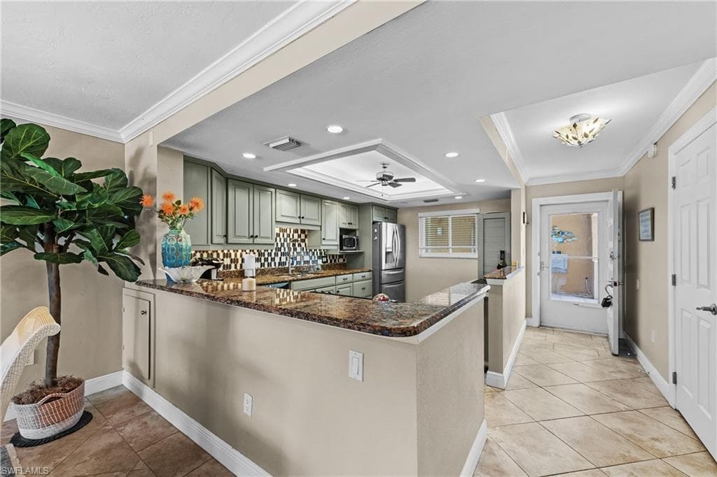 4309 Mariner WAY 304-7