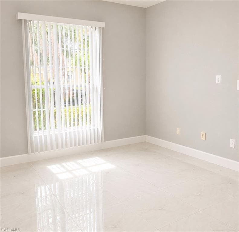 9561 Blue Stone CIR-5