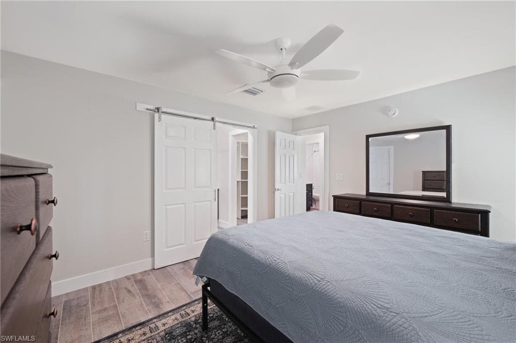 210 Hibiscus DR-19