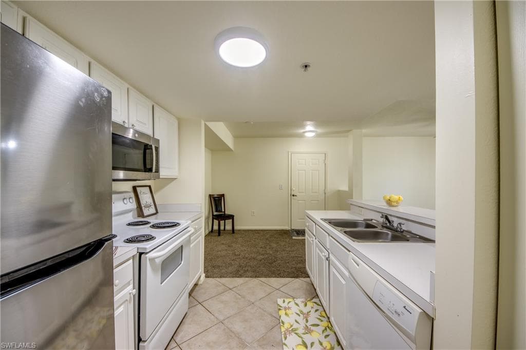4149 Residence DR 809-15