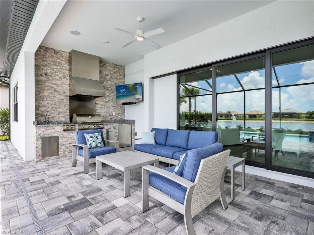 21064 Hallandale DR-23