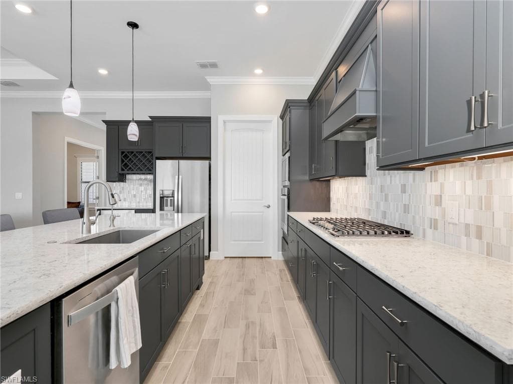 21064 Hallandale DR-7