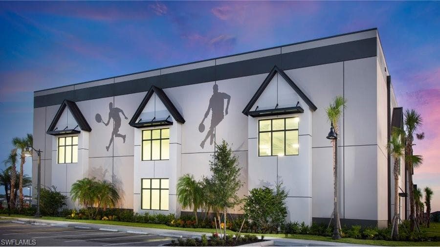 21064 Hallandale DR-40