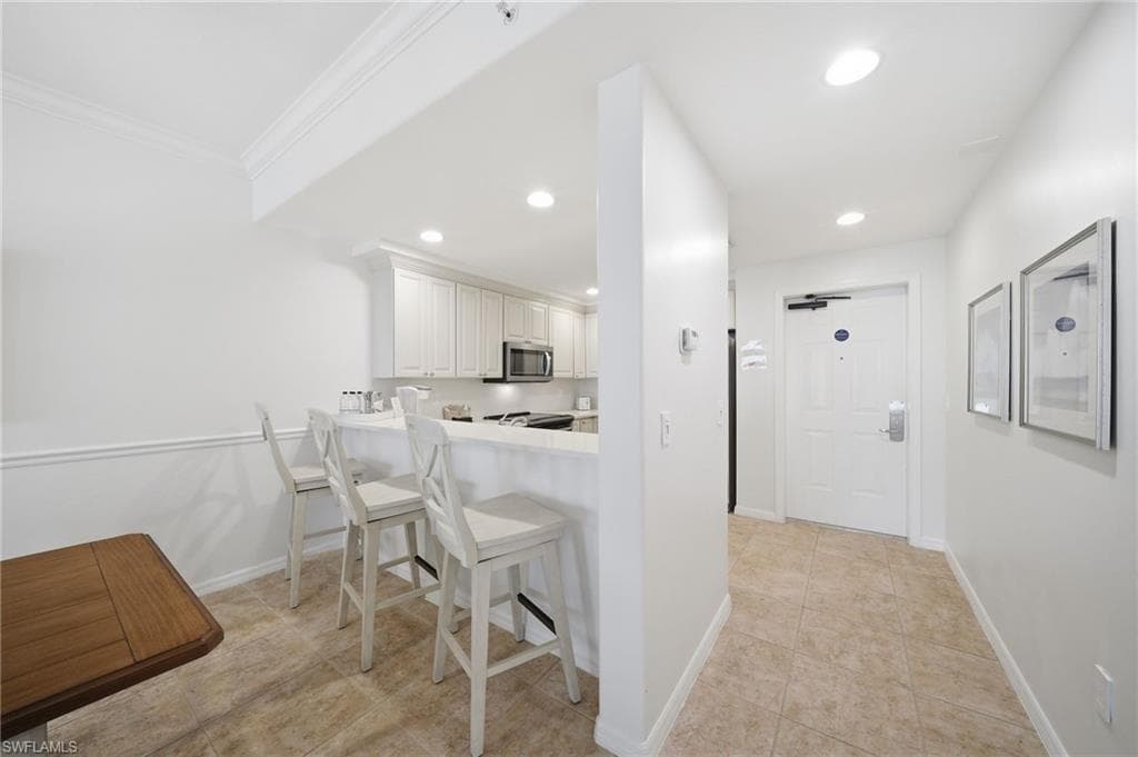 221 9th ST S 206-7