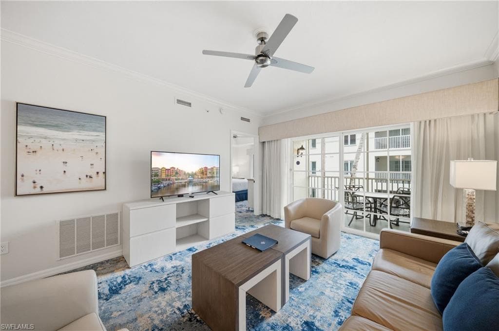 221 9th ST S 206-1
