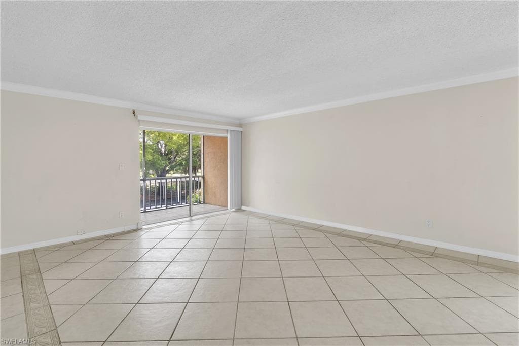 2366 E Mall DR 212-6