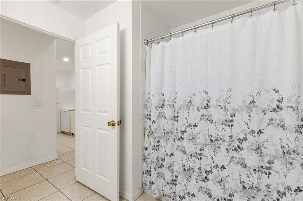 12340 Notting Hill LN 23-24