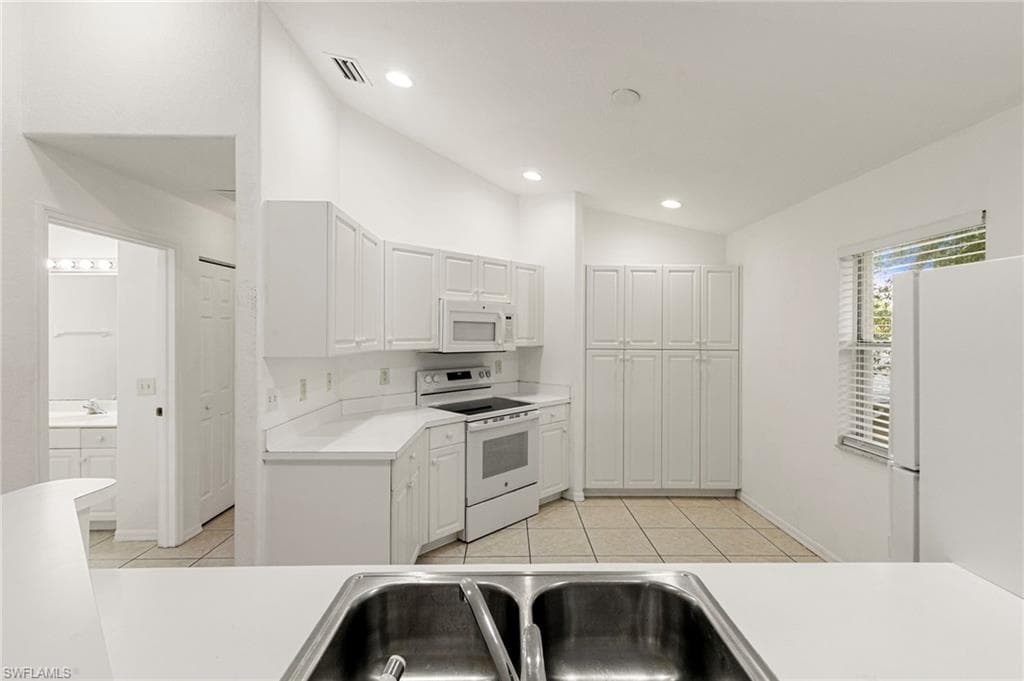 12340 Notting Hill LN 23-8