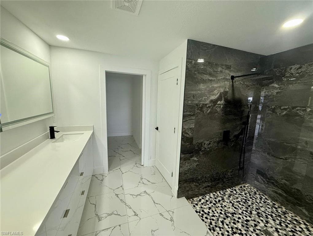 111 North Shore AVE-13