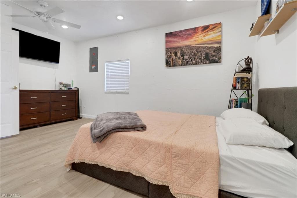 9104 King RD W-18