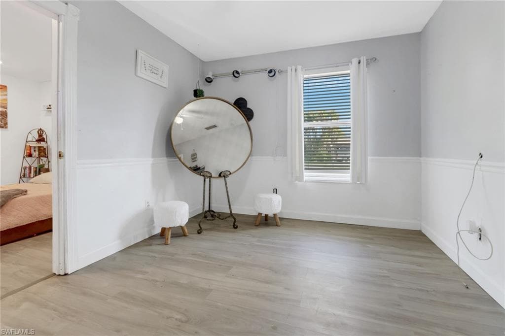 9104 King RD W-15