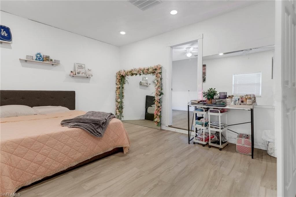 9104 King RD W-19