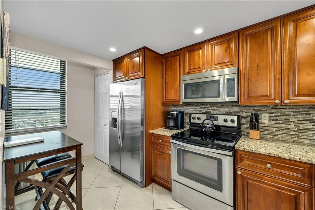 440 Seaview CT 1201-12