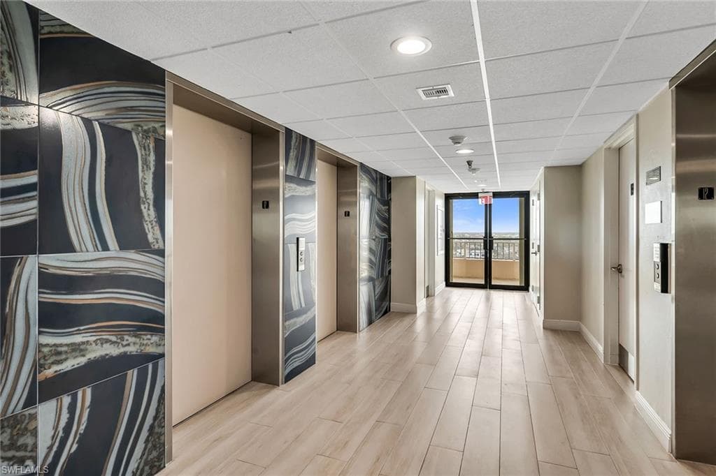 440 Seaview CT 1201-26