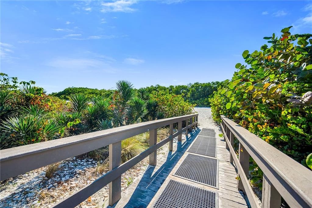 440 Seaview CT 1201-30