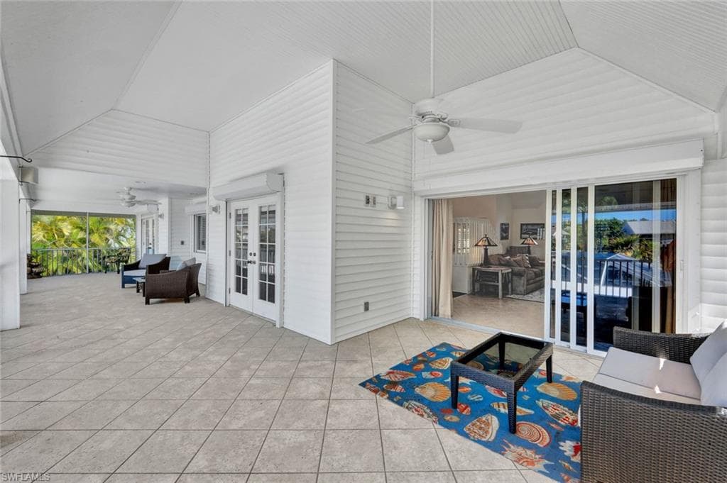 9007 Mockingbird DR-17