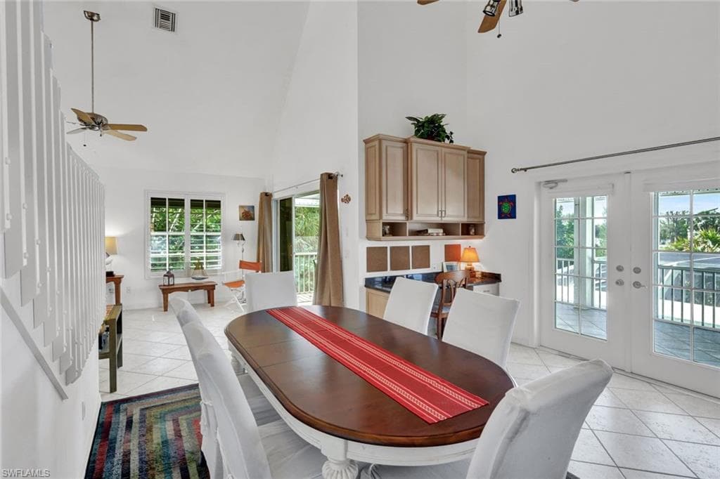 9007 Mockingbird DR-26