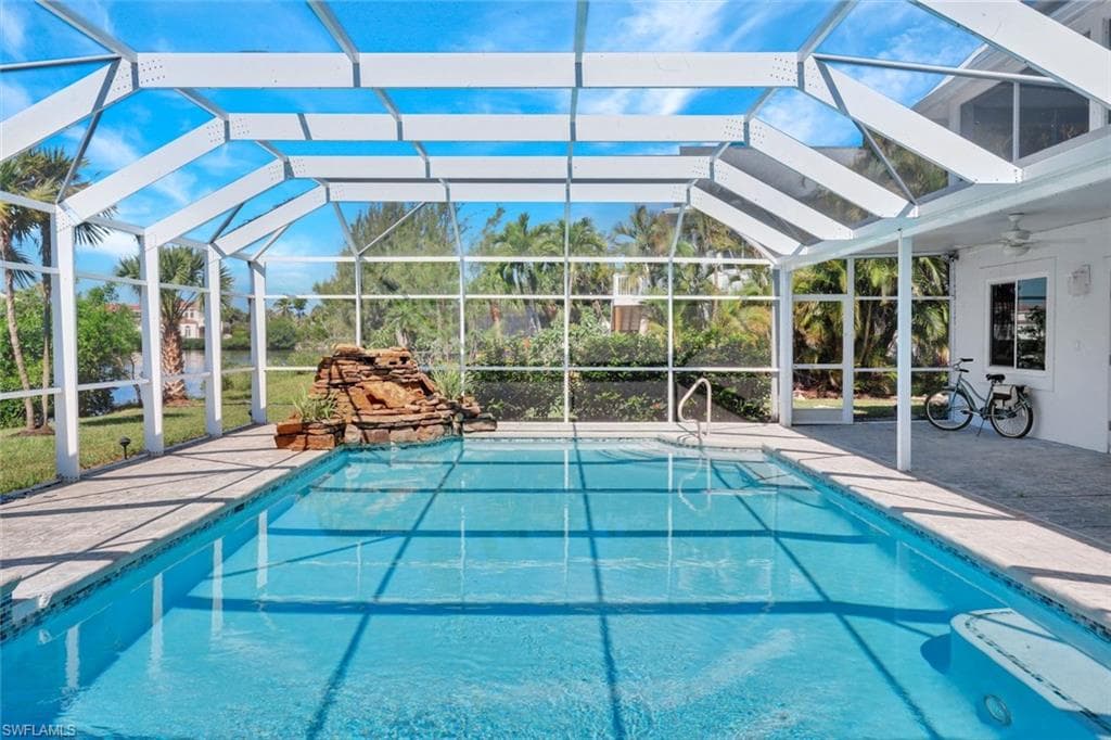 9007 Mockingbird DR-9