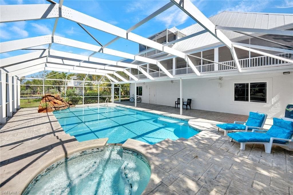 9007 Mockingbird DR-10