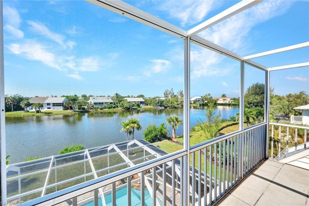 9007 Mockingbird DR-14