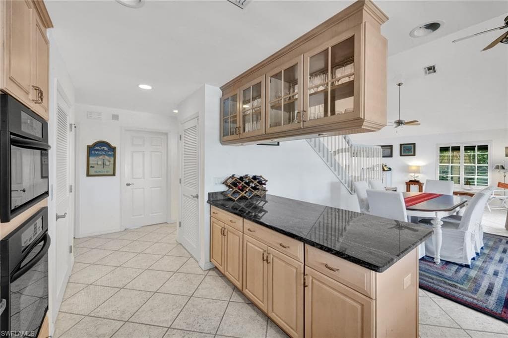 9007 Mockingbird DR-29
