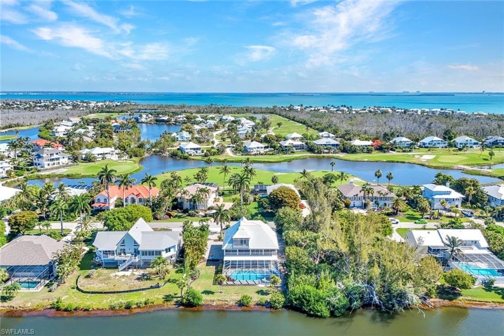 9007 Mockingbird DR-4