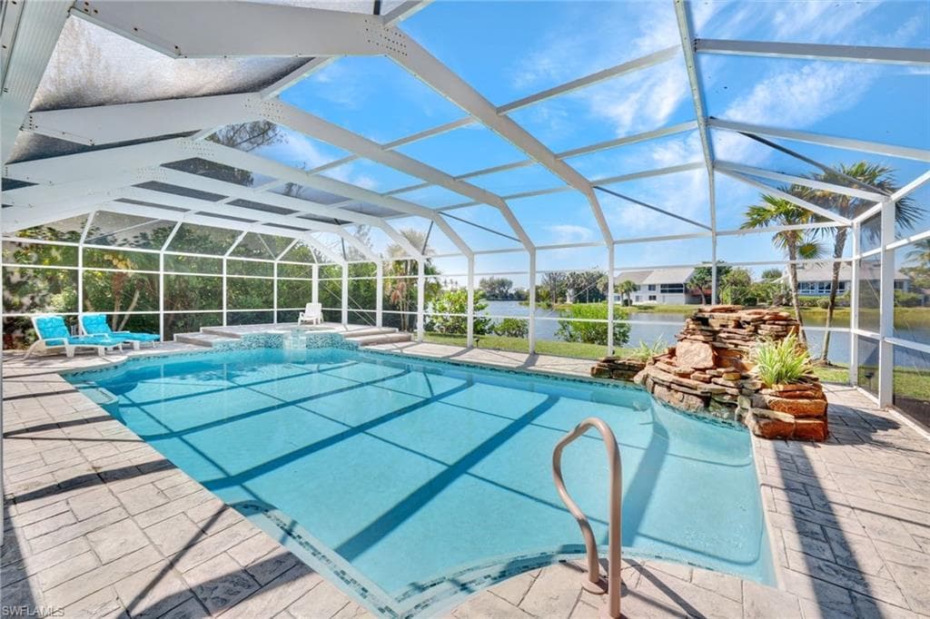 9007 Mockingbird DR-8