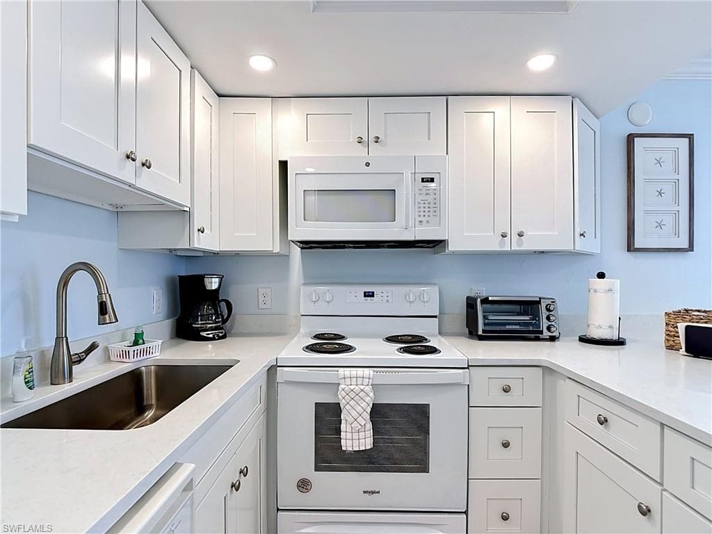 100 Estero BLVD 531-22