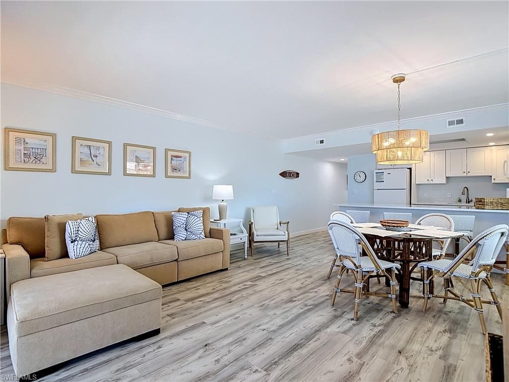 100 Estero BLVD 531-30