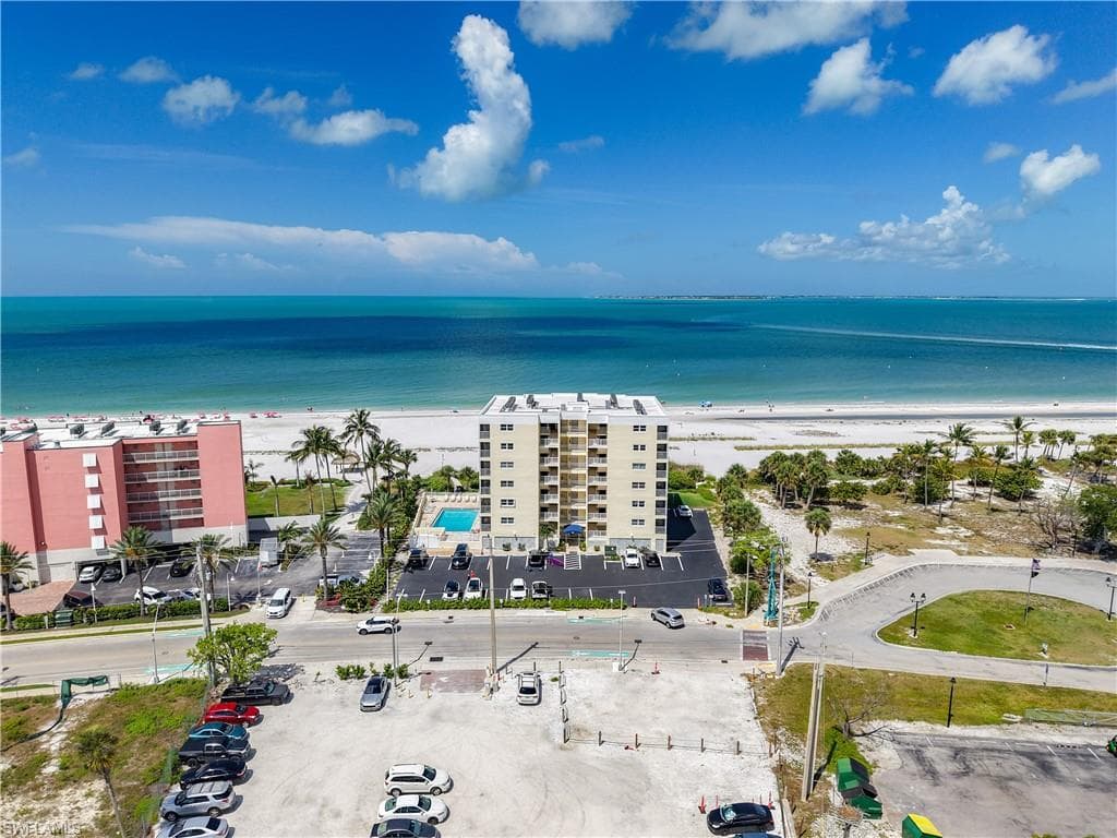 100 Estero BLVD 531-44