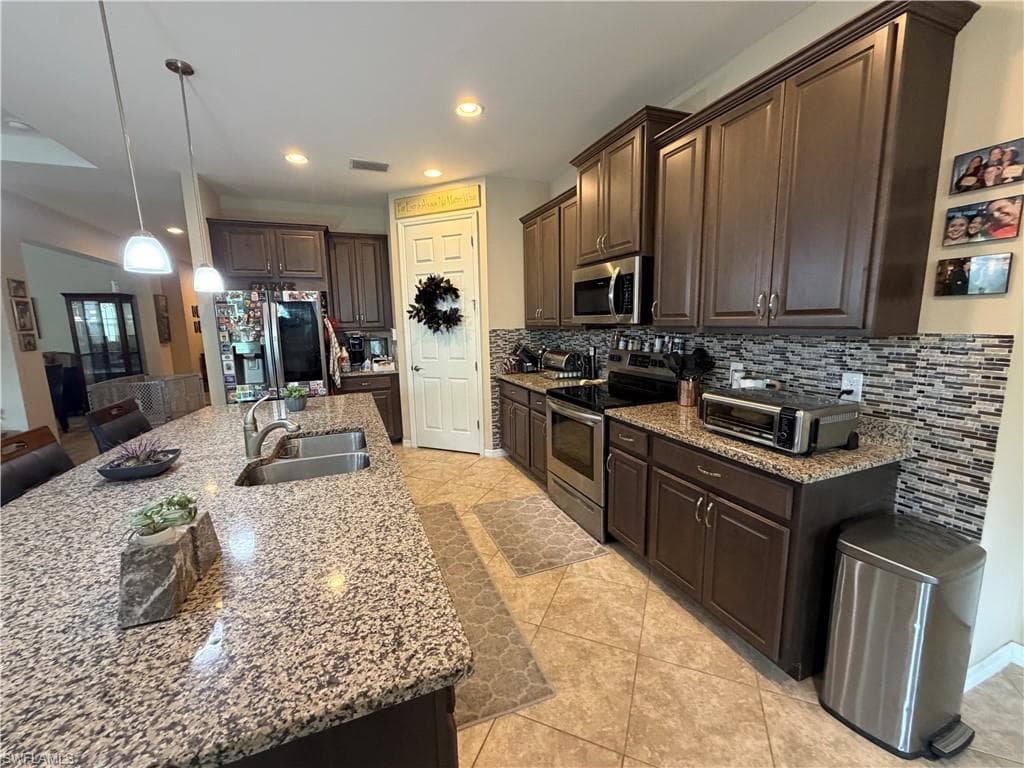 3115 Amadora CIR-13