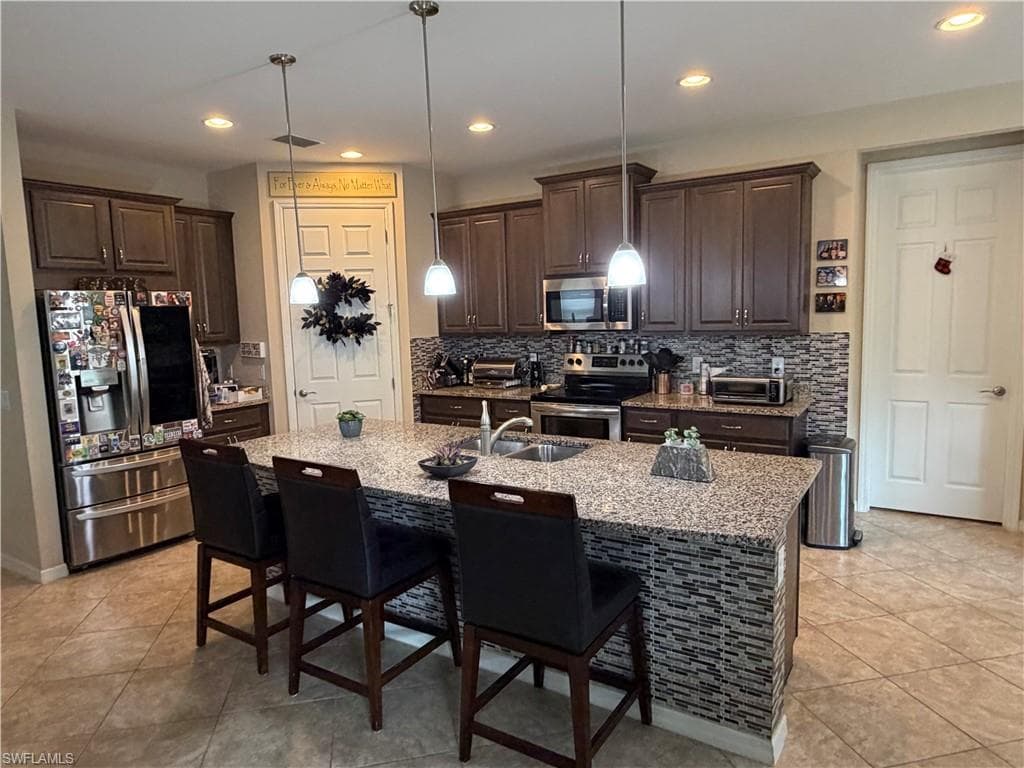 3115 Amadora CIR-15