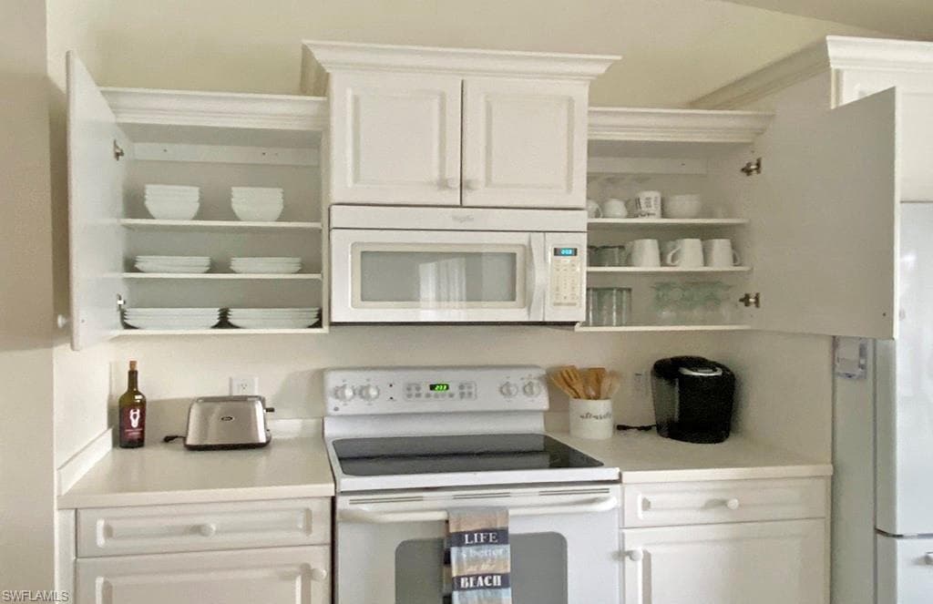 2790 Cypress Trace CIR 2225-10